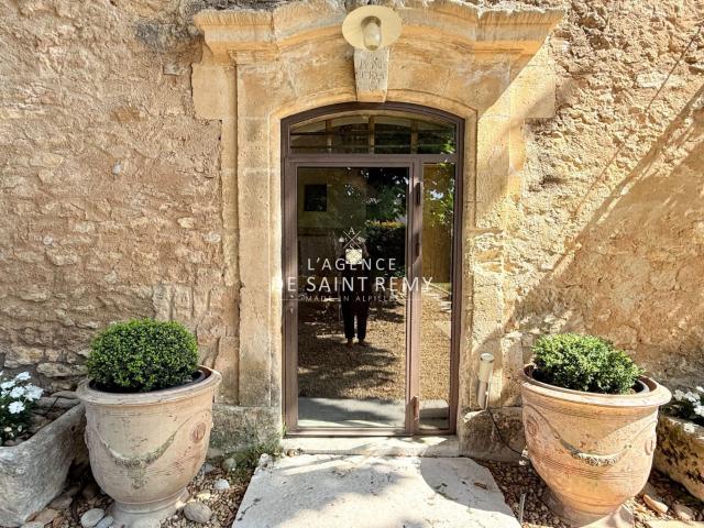 Bastide, L'âme de la Provence au coeur du Paradou 481m² Paradou