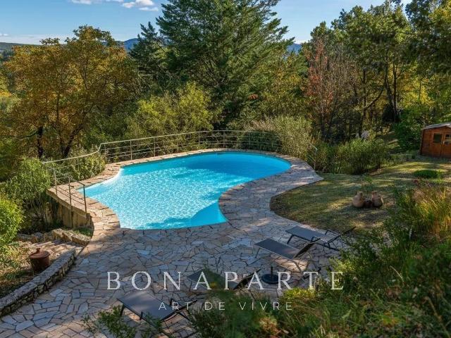 Bastide Provençale À Forcalquier 280m² Mane