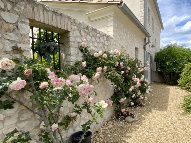 Bastide récente Uzès à pieds