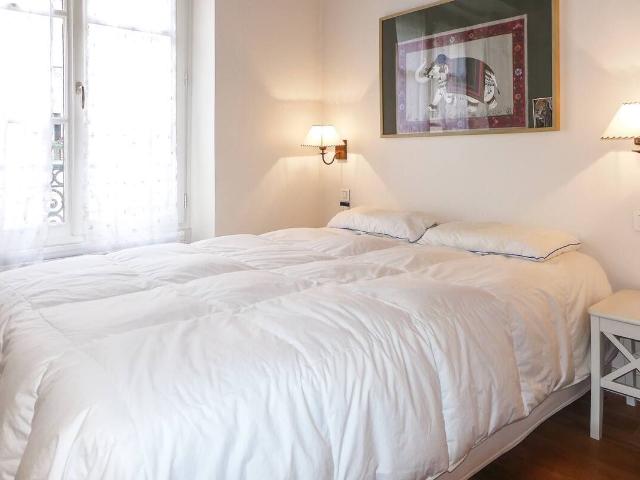 Bastille / rue Tournelles, Paris Amsterdam Apartments for Rent