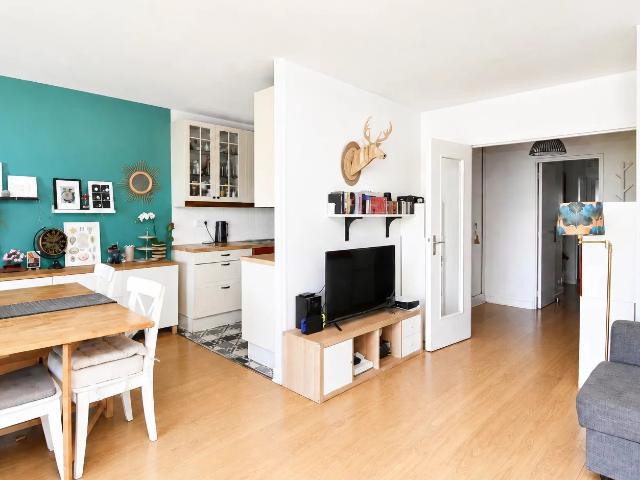 BAS DE CHATOU 7 MN RER APPARTEMENT 2 CHAMBRES 69 M² CAVE