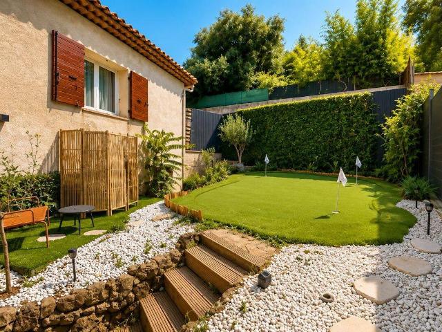 Bas de villa meublé avec jardin et piscine – Mougins