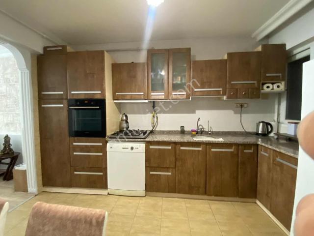 Basın Sitesi Mahallesi'nde Bahçe Kullanımlı Eşyalı 3+1 Kiralık Daire
