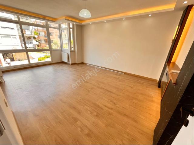 Basın Sitesinde 3+1 120m2 Arakat Lüks Dekorlu Arakat Konunda Köş Daire