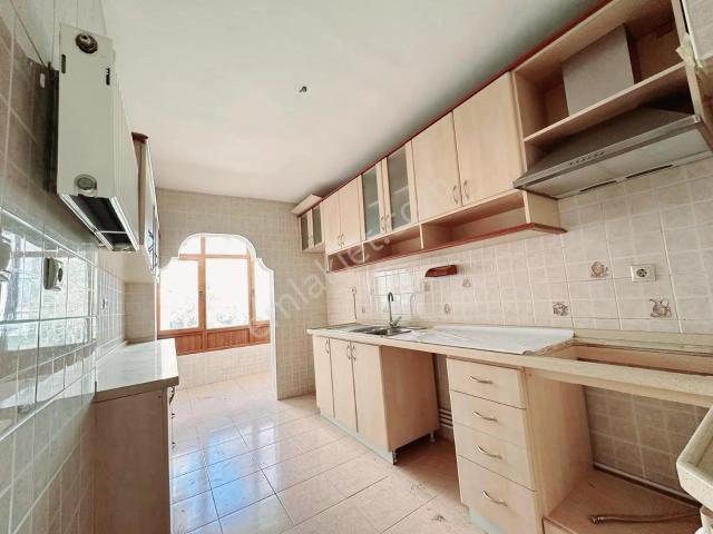 Basınevleri Mah Cadde Yakını 4+1 Full Yapılı Kiralık Dubleks