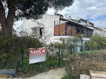 Basınkent 2 Sitesi'nde Köşebaşı Geniş Bahçeli Satılık Villa!