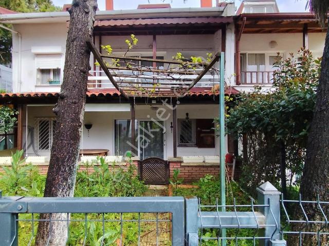 Basınkent 2 Sitesinde Kiralık 4+1 Bahçeli Teraslı Tripleks Villa