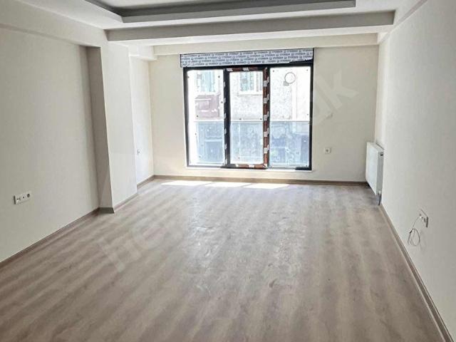 basınsitesi yakını köşe bina Sıfır 2+1 arakat daire