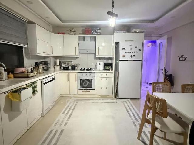 Basatemur Sitesi Lüks 3+1 130m2 Otoparklı Asansörlü Doğalgazlı