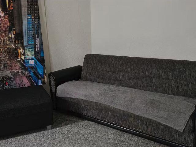 Base Floor Suite next to Central Station