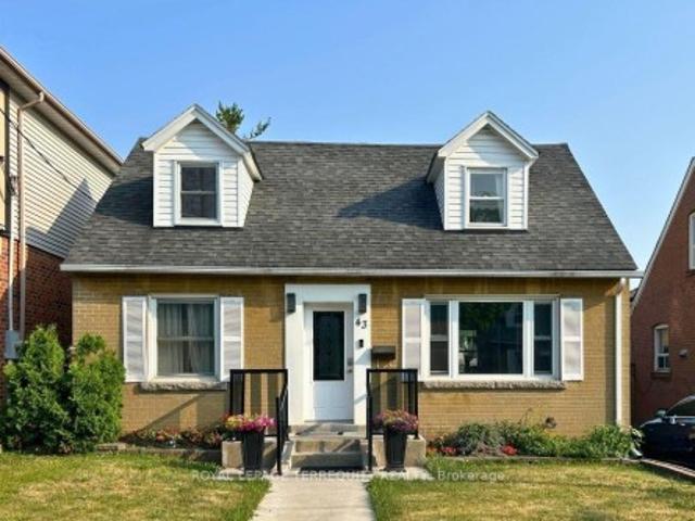 Basement 43 Holland Avenue, Toronto, ON, M4B 2C7 house for lease | Listing ID E13715 | Royal LePage