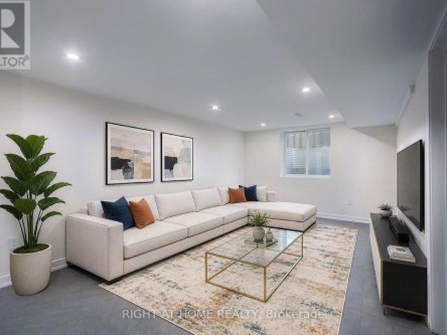 Basement 511 Woodcrest Avenue, Oshawa, ON, L1J 2T7 house for lease | Listing ID E13752 | Royal LePage