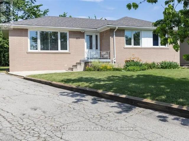 BASEMENT 572 WEYNWAY COURT