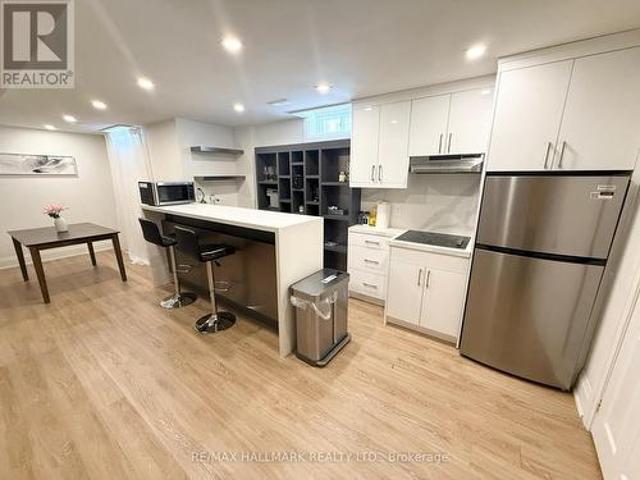 Basement 7 Charing Crescent, Aurora, ON, L4G 6P4 house for lease | Listing ID N13687 | Royal LePage