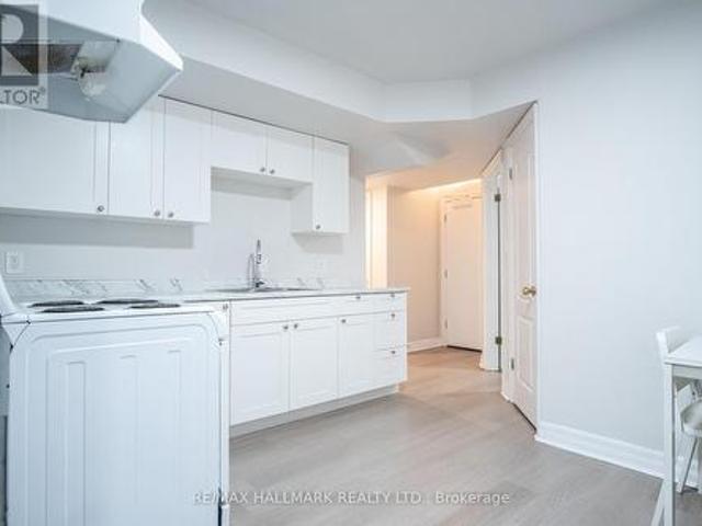 Basement 116 Regina Avenue, Toronto, ON, M6A 1R7 house for lease | Listing ID C13779 | Royal LePage