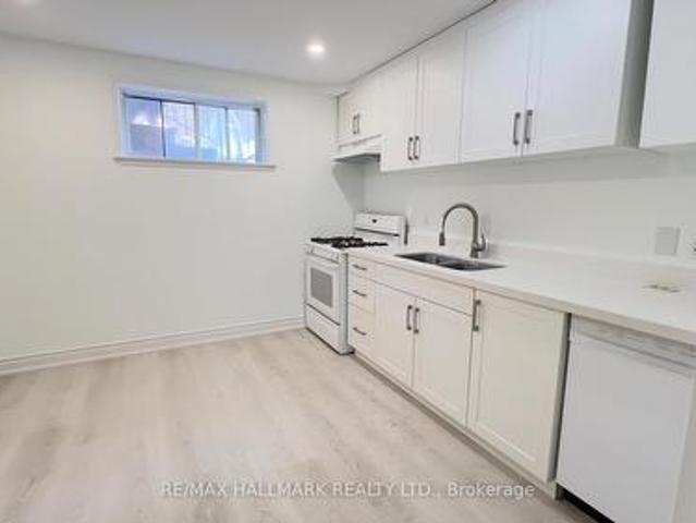 Basement 131 Southview Drive, Vaughan, ON, L4K 2K9 house for lease | Listing ID N13121 | Royal LePage