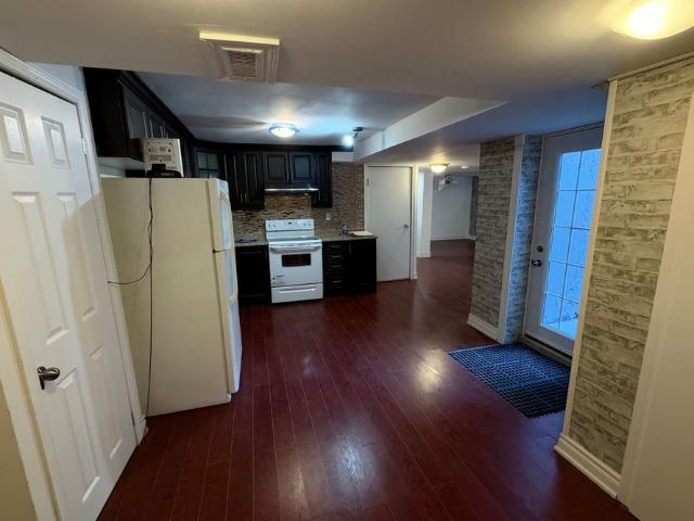 Basement 14 Sunnyside Hill Road W, Markham