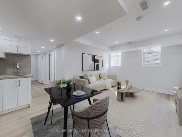 Basement A 1388 Sycamore Garden, Milton