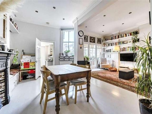 Basement Flat, Methuen Park, London, N10