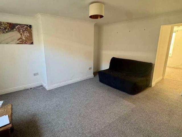 Basement Flat, Lind Street, Ryde, Isle Of Wight, PO33