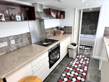 Basement Flat, 297 Monks Road, Lincoln, Lincolnshire LN2, 1 bed flat to rent, £700 pcm | PrimeLocation