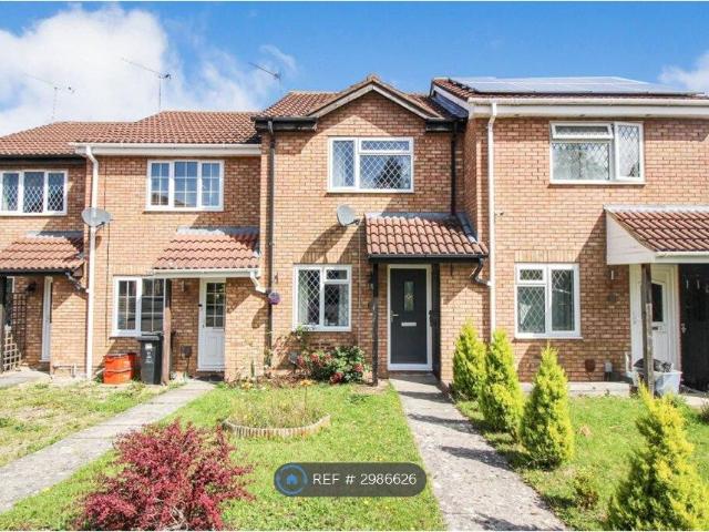 Basil Close, Swindon SN2, 2 bed terraced house to rent, £1,250 pcm | PrimeLocation