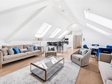 Basil Mansions, Basil Street. 2 bed apartment to rent £8,666 pcm £2,000 pw