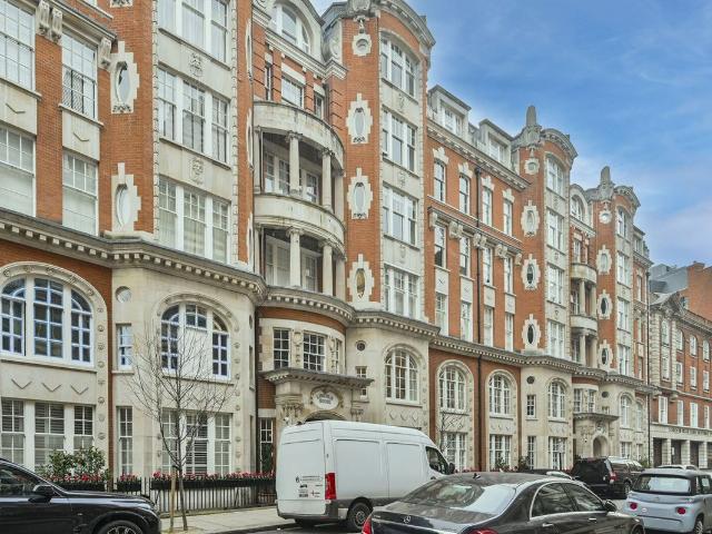 Basil Street, Knightsbridge, London SW3, 3 bed flat to rent, £8,342 pcm | PrimeLocation