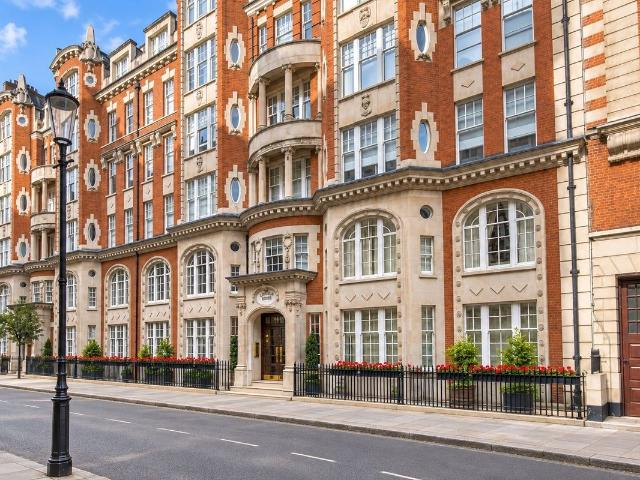 Basil Street, London SW3, 2 bed flat to rent, £5,417 pcm | PrimeLocation