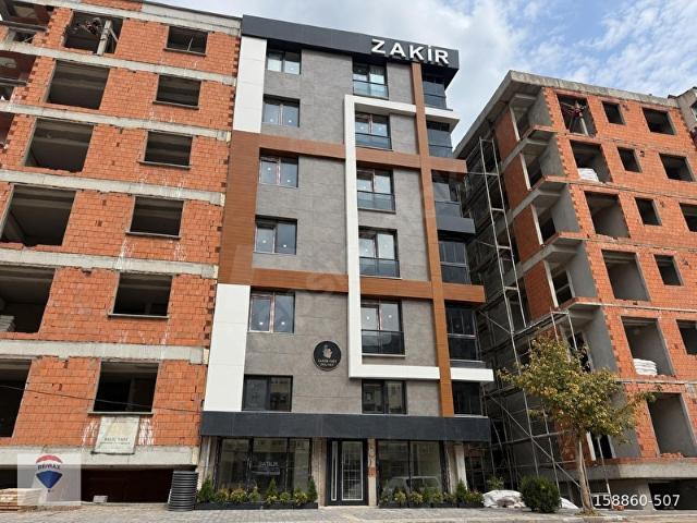 BASIN SITESI YAKINI SIFIR BINADA AÇIK MUTFAKLI 2+1 ARAKAT
