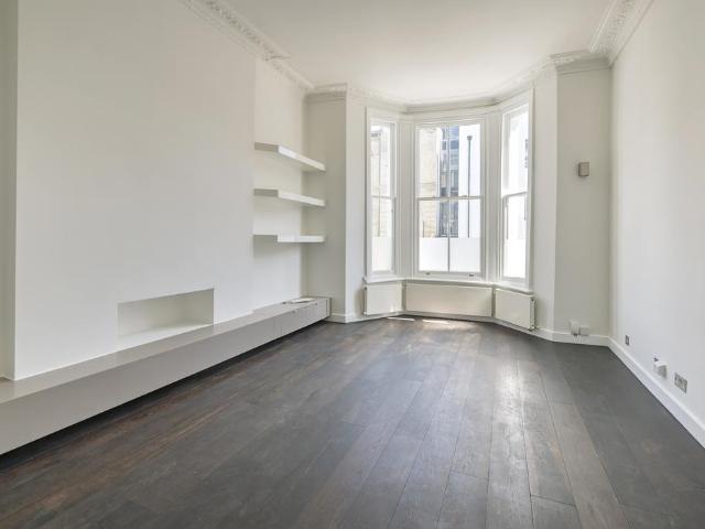 Basing Street, London, W11 1 bed flat to rent £2,600 pcm £600 pw