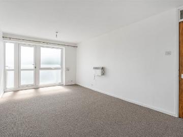 Basinghall Gardens, Sutton SM2, 2 bed flat to rent, £1,725 pcm | PrimeLocation
