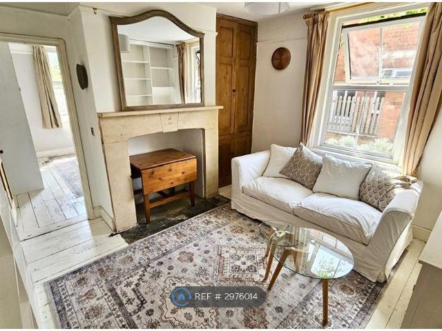 Basingstoke Road, Reading RG2, 1 bed flat to rent, £1,300 pcm | PrimeLocation