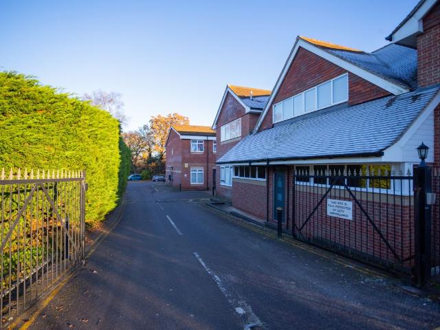 Basingstoke Road, Riseley, Reading, Berkshire RG7, 1 bed flat to rent, £950 pcm | PrimeLocation