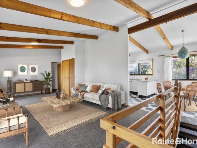 Renovator in Mollymook Beach
