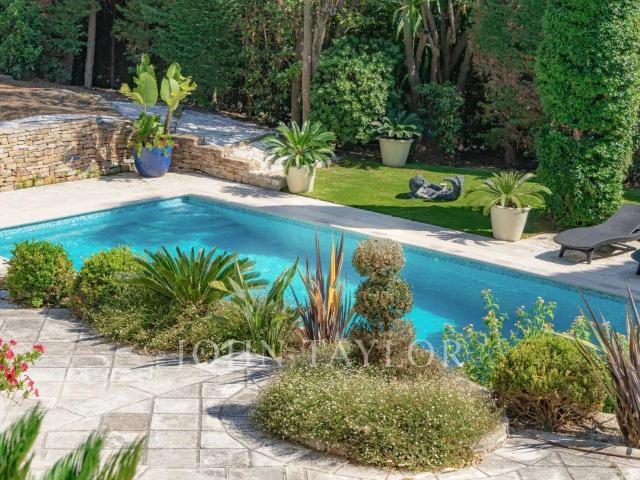 Basse Californie Propriété dans quartier résidentiel très pr. 413m² Cannes