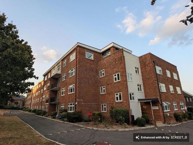 Bassett Avenue, Southampton SO16 3 bed flat to rent £1,500 pcm £346 pw