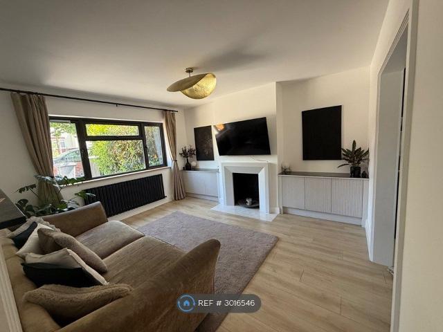 Bassetts Way, Orpington BR6, 4 bed semi detached house to rent, £3,300 pcm | PrimeLocation