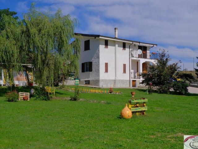 Battaglia 56 11 vani 278mq