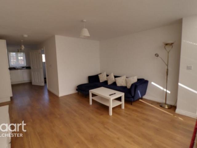 Battalion Walk, Colchester 3 bed townhouse to rent £1,650 pcm £381 pw