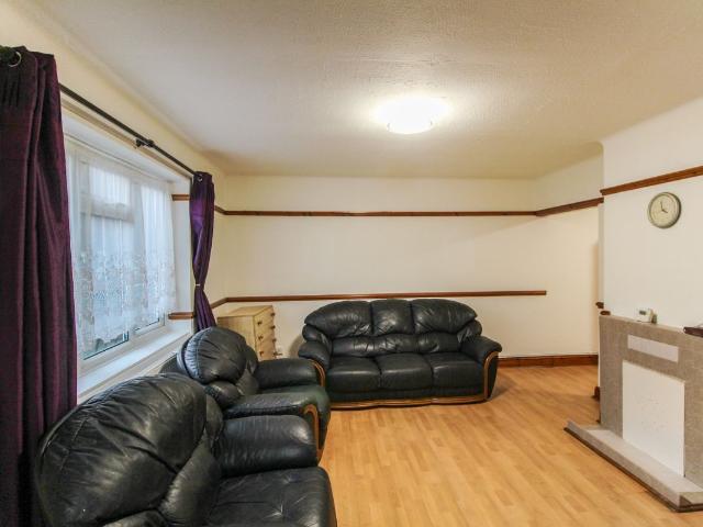 Batten Close, London E6, 2 bed semi detached house to rent, £1,750 pcm | PrimeLocation