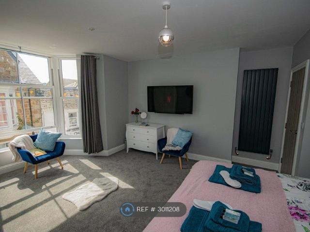 Battell Chambers, Camborne TR14, 1 bed flat to rent, £995 pcm | PrimeLocation