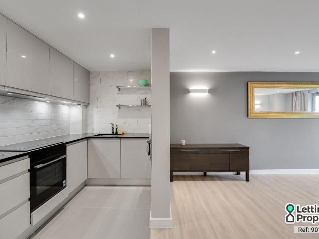 Battersea Park Road, London, Greater London SW11, 2 bed flat to rent, £2,750 pcm | PrimeLocation
