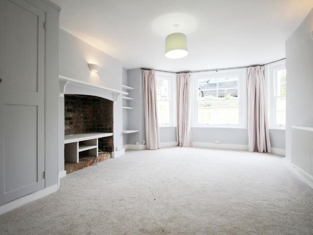 4 Battledown Approach, Cheltenham GL52, 1 bed flat to rent, £1,100 pcm | PrimeLocation
