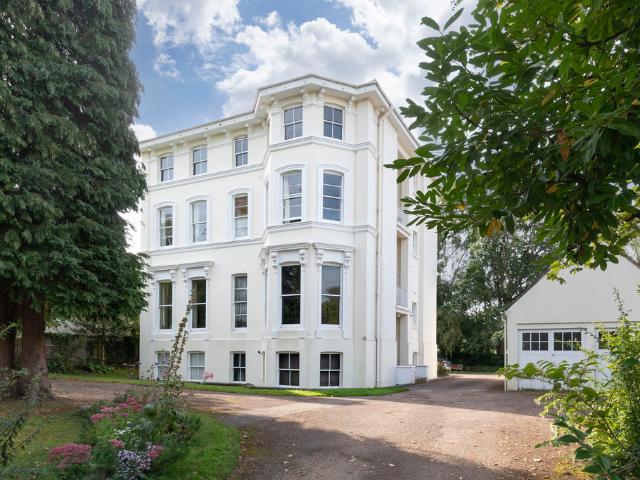 Battledown Grange, Cheltenham GL52 6RE Elliot Oliver