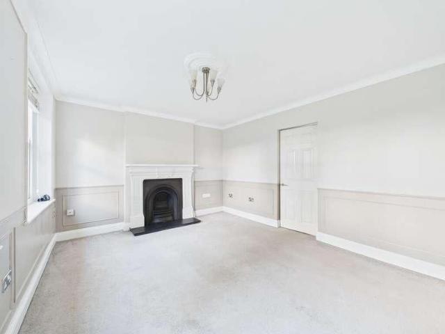 Battledown Grange, Cheltenham, GL52