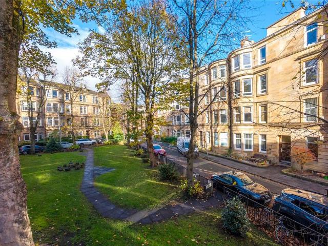 Battlefield Gardens, Glasgow, G42 2 bed apartment to rent £1,450 pcm £335 pw