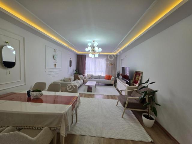 Batuhan Demiryakanoğlundan Flora Vita Evleri Satılık 3+1 Daire