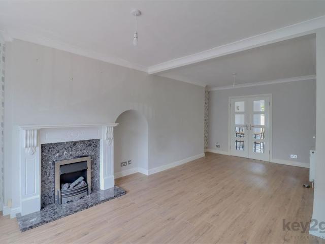 Batworth Drive, S5