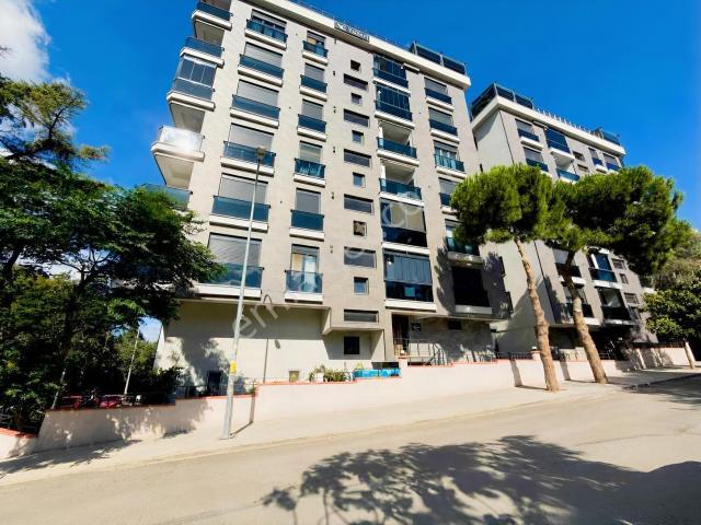 Batı'da 115 M² Net,yüksek Tavanlı,balkonlu, Önü Açık 3+1 Kiralık